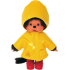 Sekiguchi Monchhichi Garçon avec un imperméable jaune et des bottes rouges 20 cm