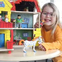 Pippi Longstocking Playhouse Villa Villekulla wooden dollhouse