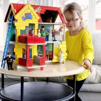 Pippi Longstocking Playhouse Villa Villekulla wooden dollhouse