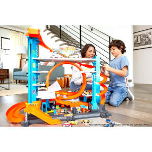 Vehicles & playsets